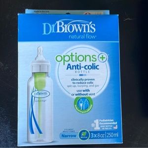 Dr. Brown’s natural flow options plus anti-colic bottles - 4 bottles/6 vents